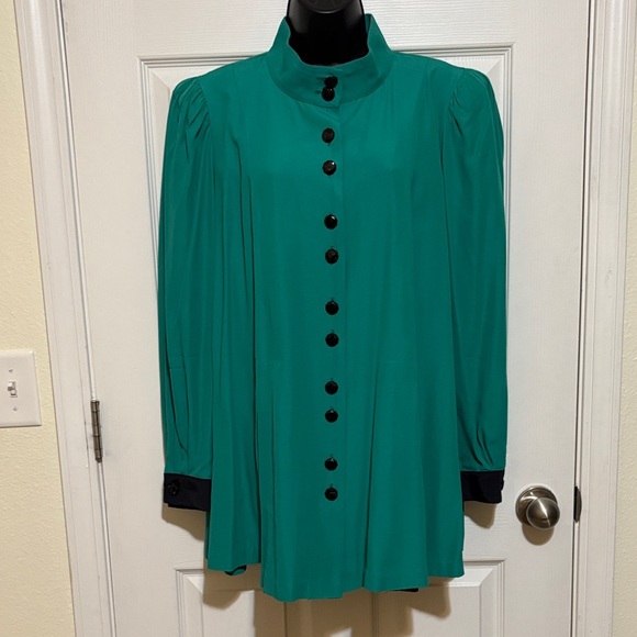 Motherhood Tops - Vintage Made in the USA Motherhood Green Maternity Top with Black Accents Medium